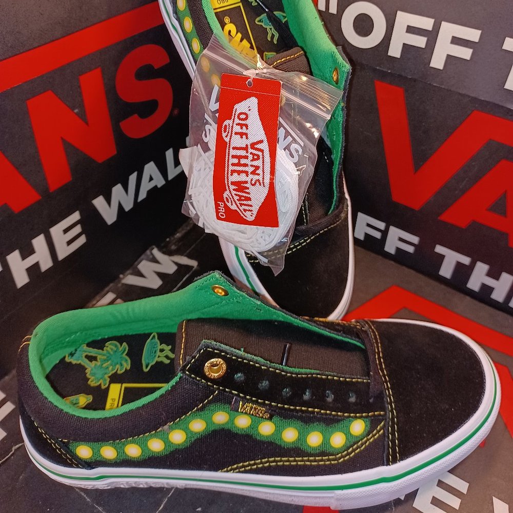 VANS Men's 6.5 Shake Junt Old Skool Pro Black/White VN0A347LOV4